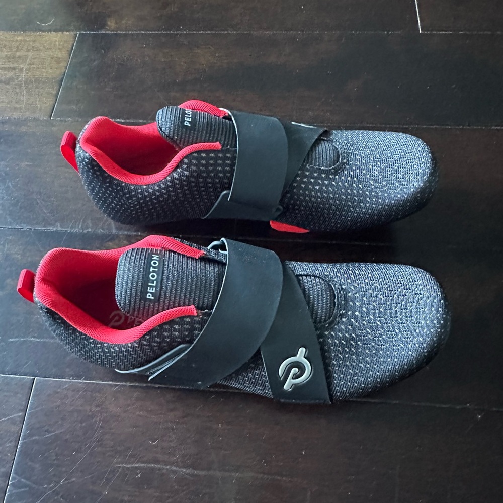 NWOT Peloton Altos Cycling Shoes size 8